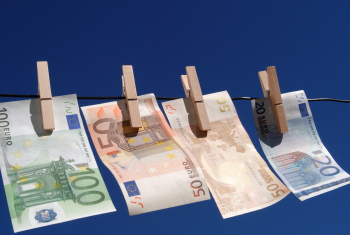 42 maanden gevangenisstraf voor verduisteren en witwassen van bijna één miljoen euro