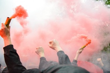 Vuurwerkadvocaat mr. Sander Arts treedt op in openlijk geweld IJsselderby PEC Zwolle Go Ahead Eagles